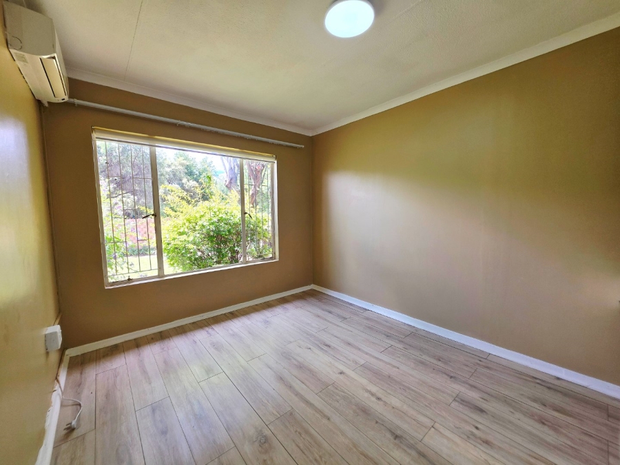 5 Bedroom Property for Sale in Pellissier Free State